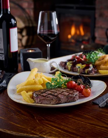 Two Steaks and Wine for £32